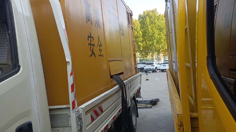 龙马潭如何判断柴油发电机组和UPS电源的切换时间是否符合要求？